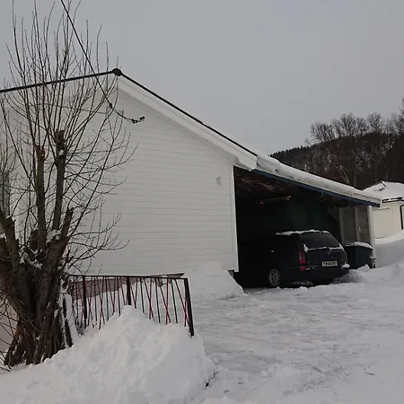 Bjerkan - Quiet, Cosy, Home. شقة *